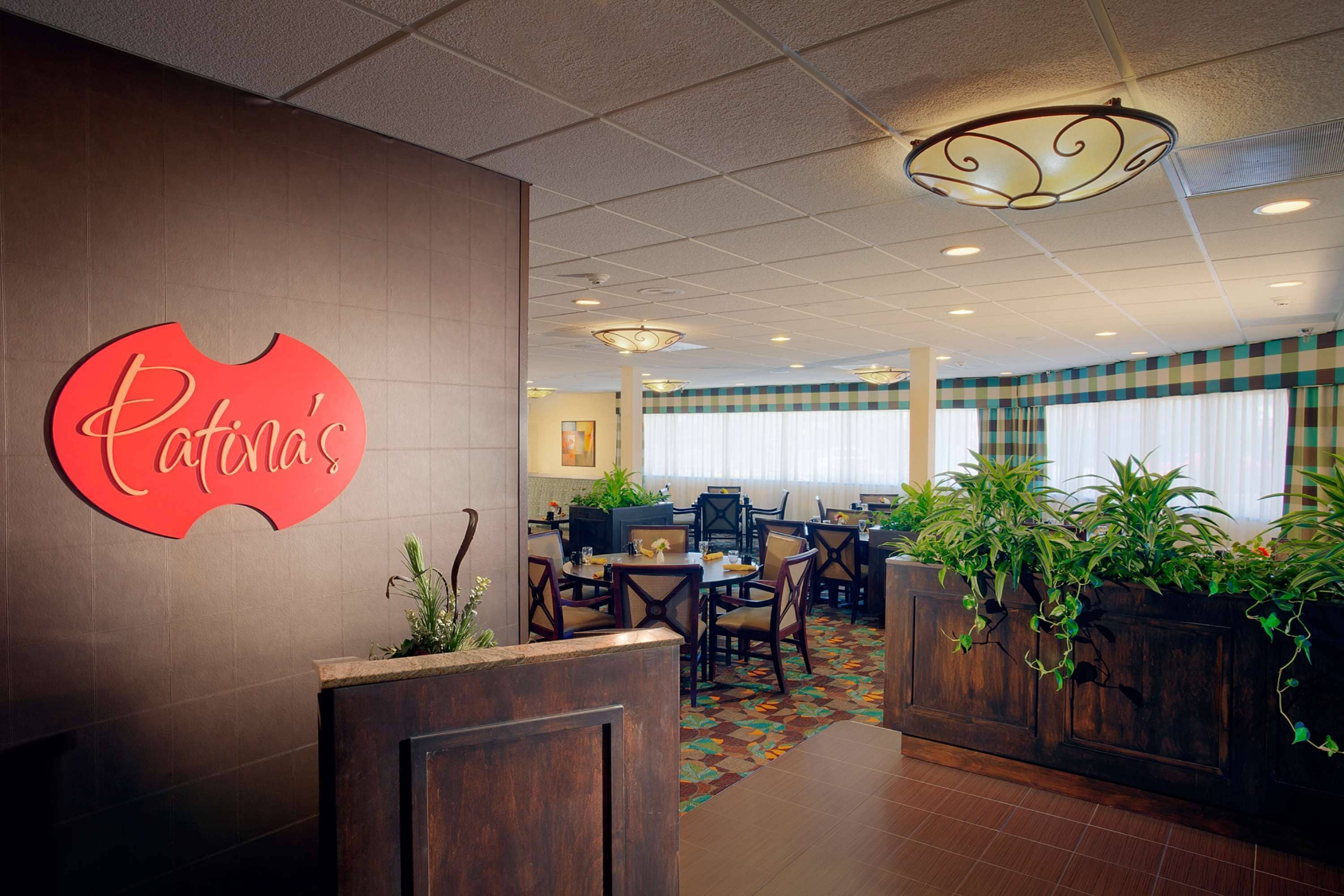 lunch and dinner served, american cuisine