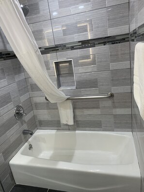 Regadera en el baño