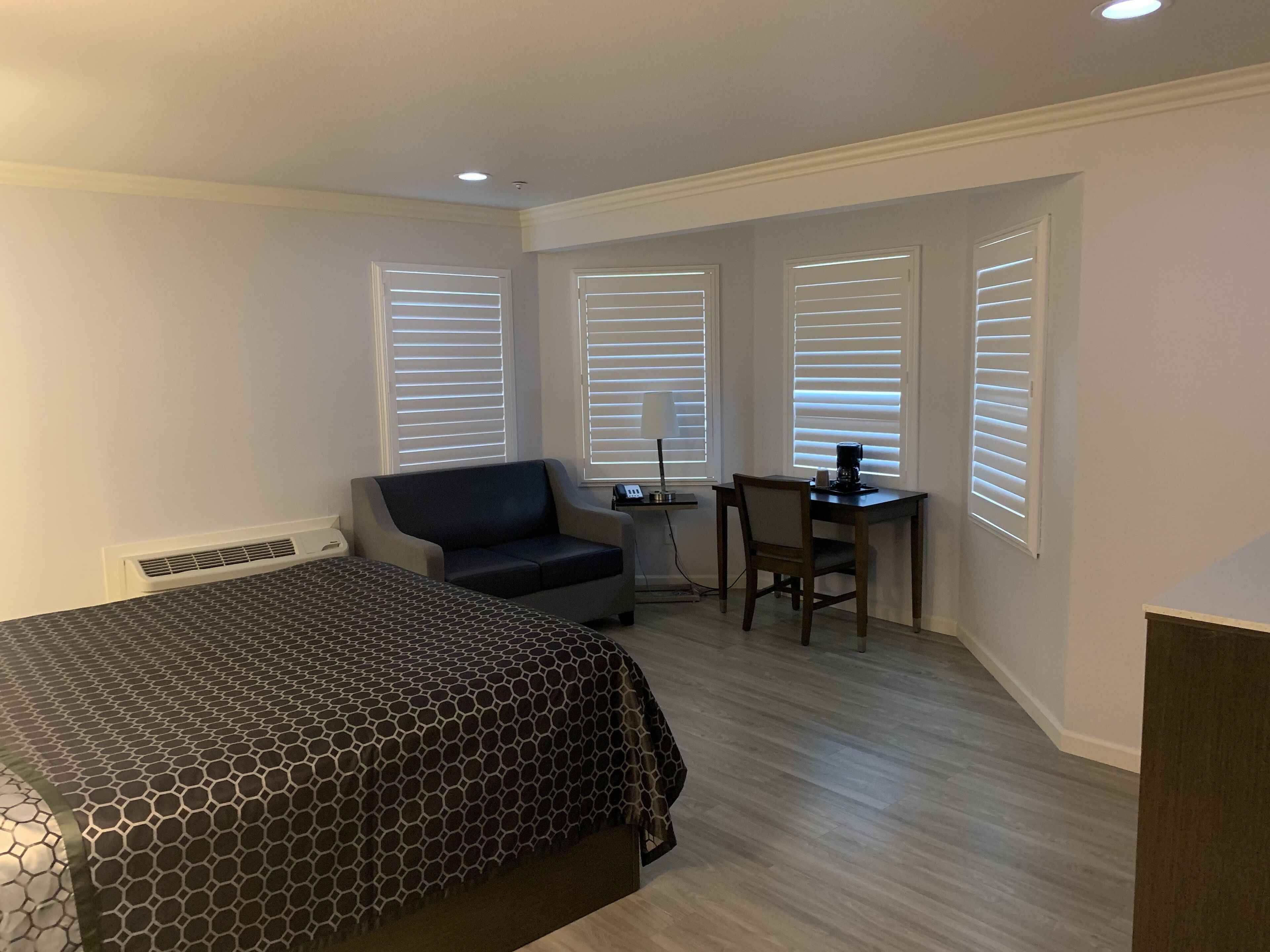 Foto - Mirage Inn & Suites