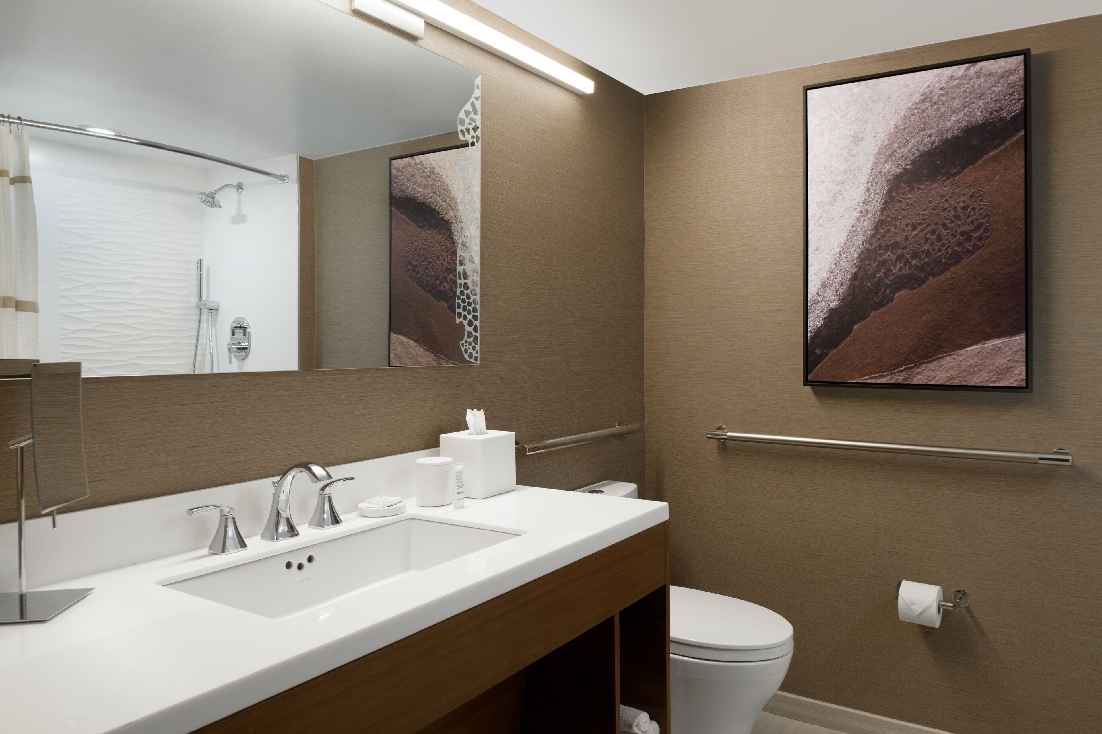 combined shower/bathtub, free toiletries, hair dryer, towels