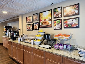 Free daily buffet breakfast