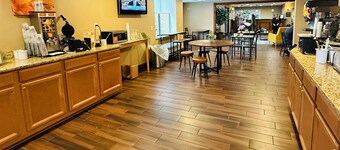 Wingate by Wyndham Utica