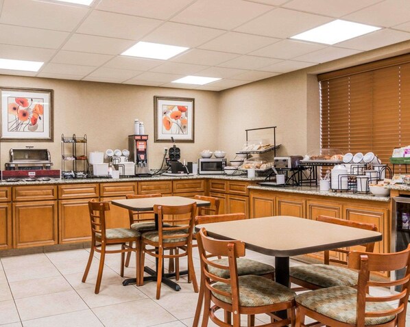 Free daily buffet breakfast