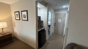 Room, 1 Queen Bed, Accessible, Non Smoking (Mobility, Roll-in Shower) | Premium bedding, desk, laptop workspace, blackout curtains