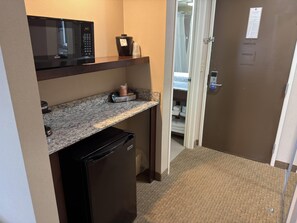 Deluxe-rum - 1 kingsize-säng - icke-rökare | Sängtillbehör av högsta kvalitet, skrivbord och arbetsyta för laptop