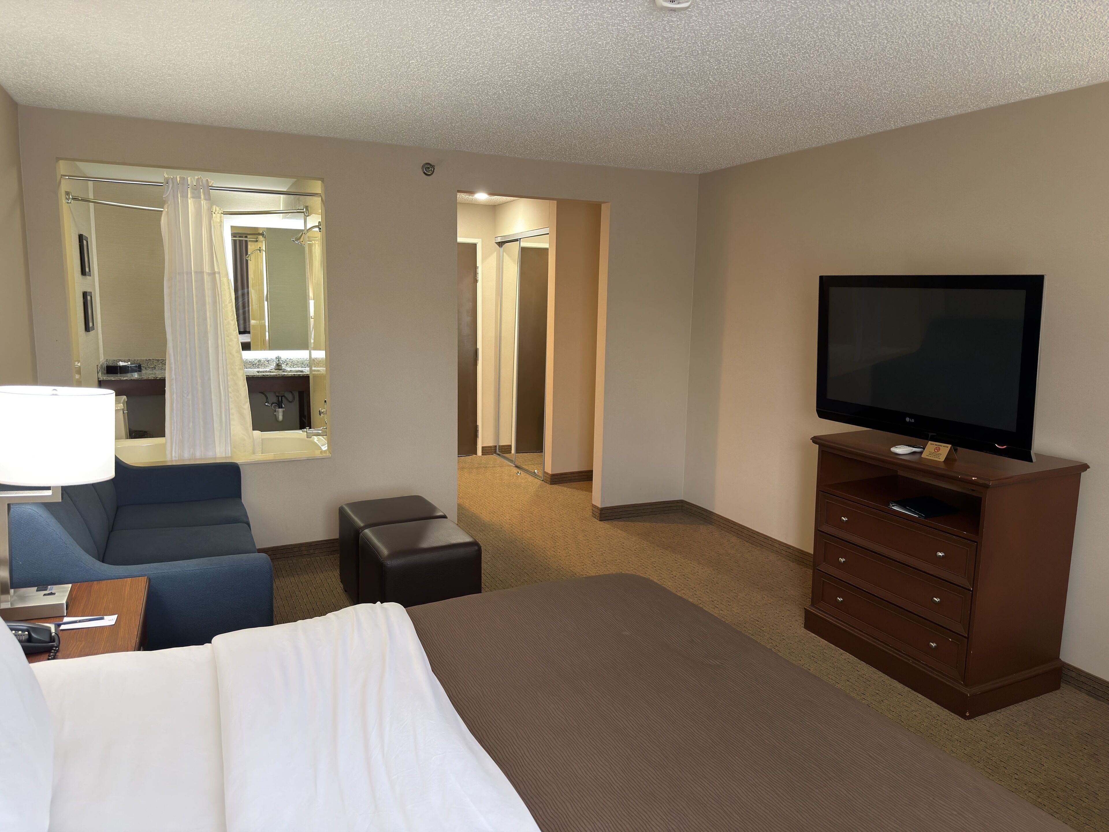 Chambre Deluxe, 1 très grand lit, non-fumeur | Literie de qualité, bureau, espace de travail pour ordinateurs portables