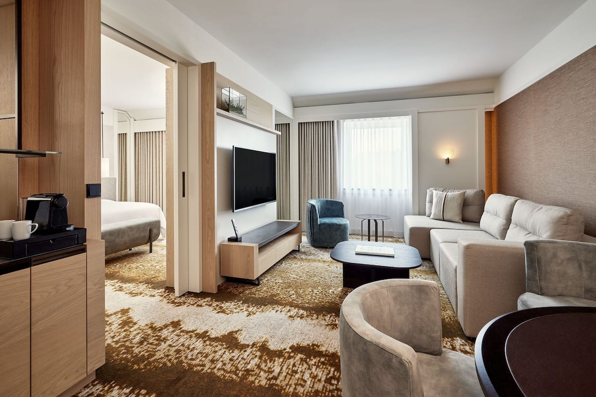 Junior Suite, 1 Bedroom, Non Smoking | Living room | 46-inch flat-screen TV with satellite channels, TV