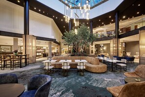 3 restaurants servant le déjeuner
