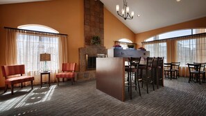 Lobby - Best Western Palm Court Inn (Modesto)