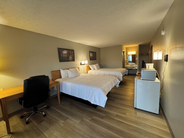 Room, 2 Queen Beds, Non Smoking | Free WiFi, bed sheets, alarm clocks - Days Inn by Wyndham Farmer City (Farmer City)