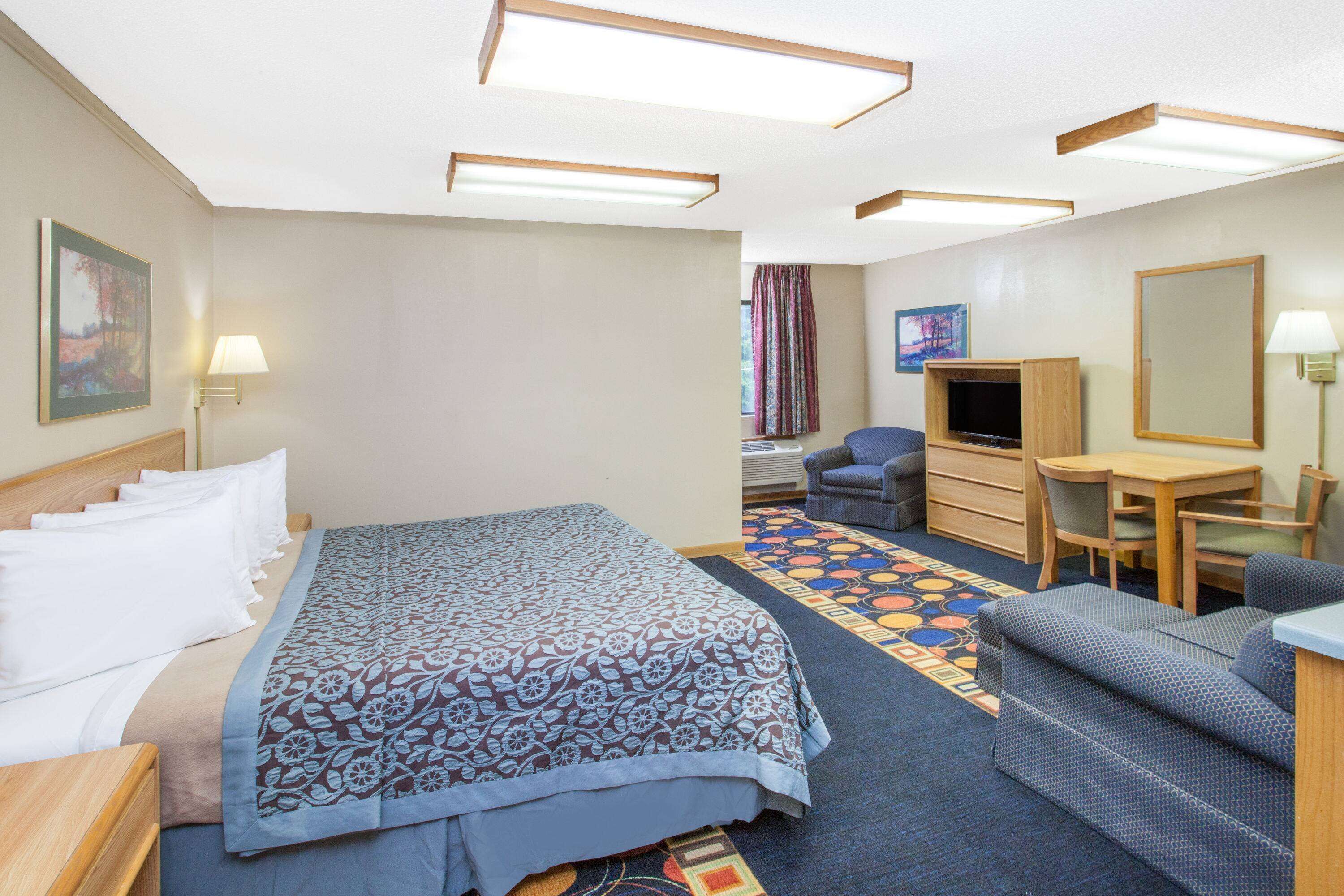 Free WiFi, bed sheets, alarm clocks