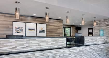 Travelodge by Wyndham College Park