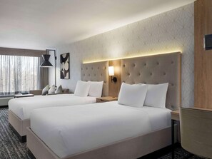 Habitación, 2 camas matrimoniales | Ropa de cama de alta calidad y edredón