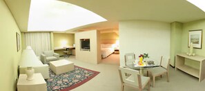 Minibar, in-room safe, desk, soundproofing