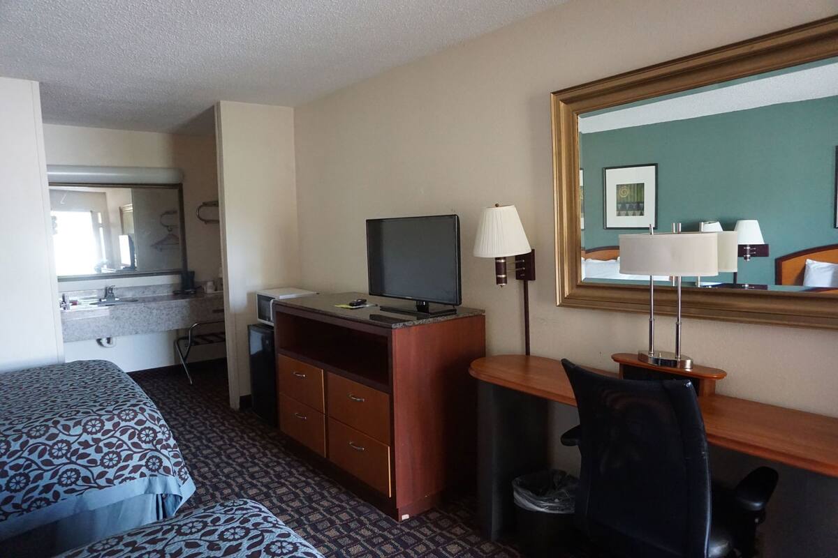 In-room safe, free cots/infant beds, free WiFi, bed sheets