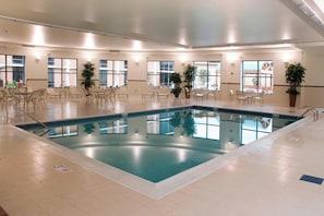 Piscine intérieure