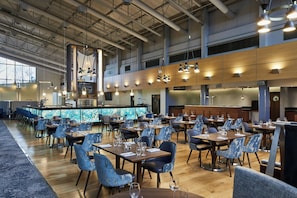 Breakfast, lunch and dinner served  - Portsmouth Marriott Hotel (Portsmouth)