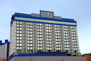 Exterior - J Resort (Reno)