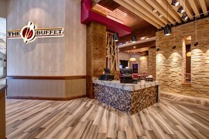 3 restaurants, breakfast served