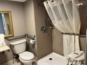 ฝักบัวในอ่างอาบน้ำ, ผ้าเช็ดตัว