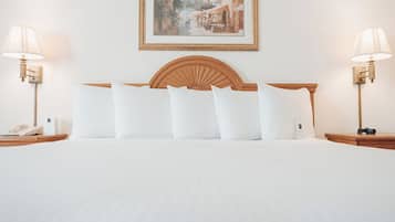 標準客房, 1 張特大雙人床 | 低過敏寢具、書桌、筆電工作空間、遮光布/窗簾