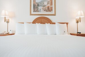 Standard Room, 1 King Bed