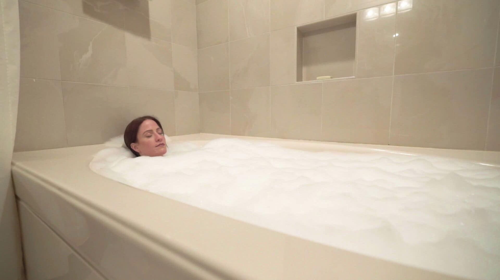 standard room, 1 king bed, jetted tub | jetted bathtub