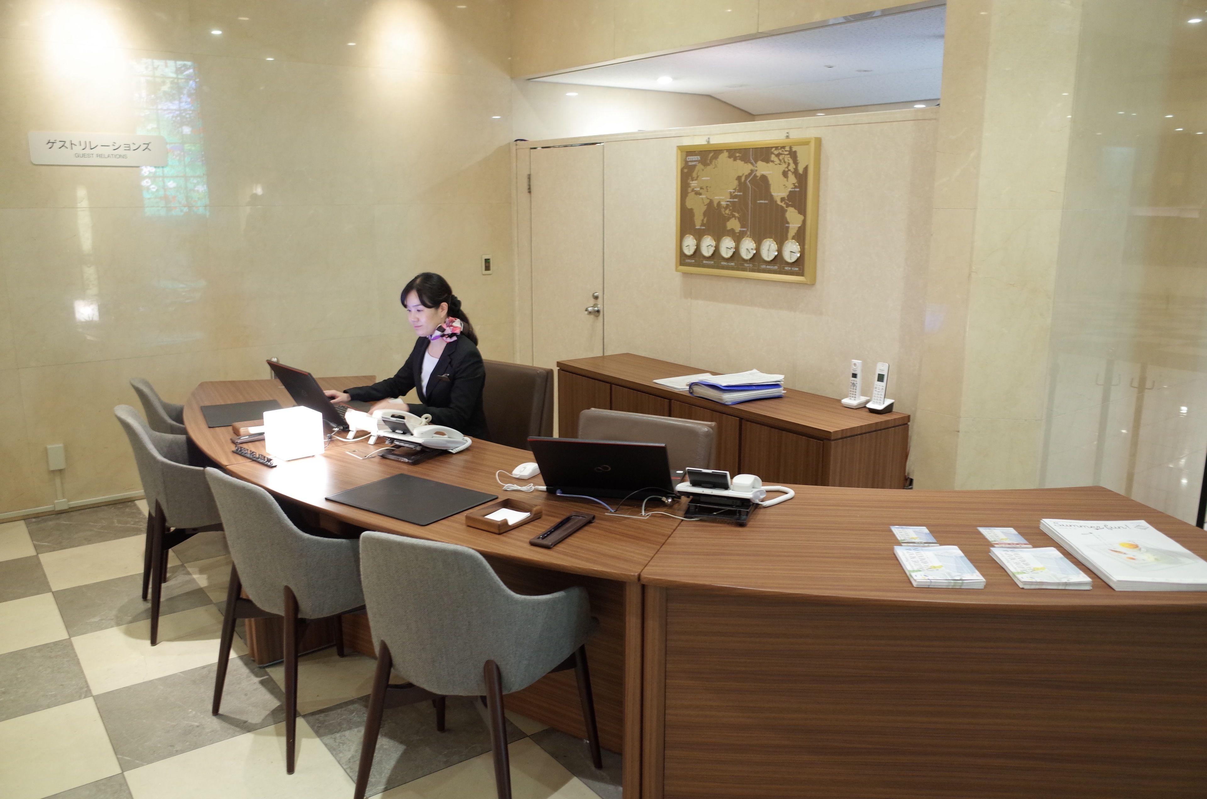 concierge desk