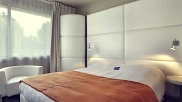 Kamar Klasik, 1 Tempat Tidur Double | Meja kerja, tirai kedap cahaya, dan kedap suara