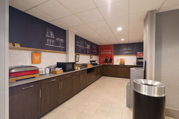 Free daily continental breakfast