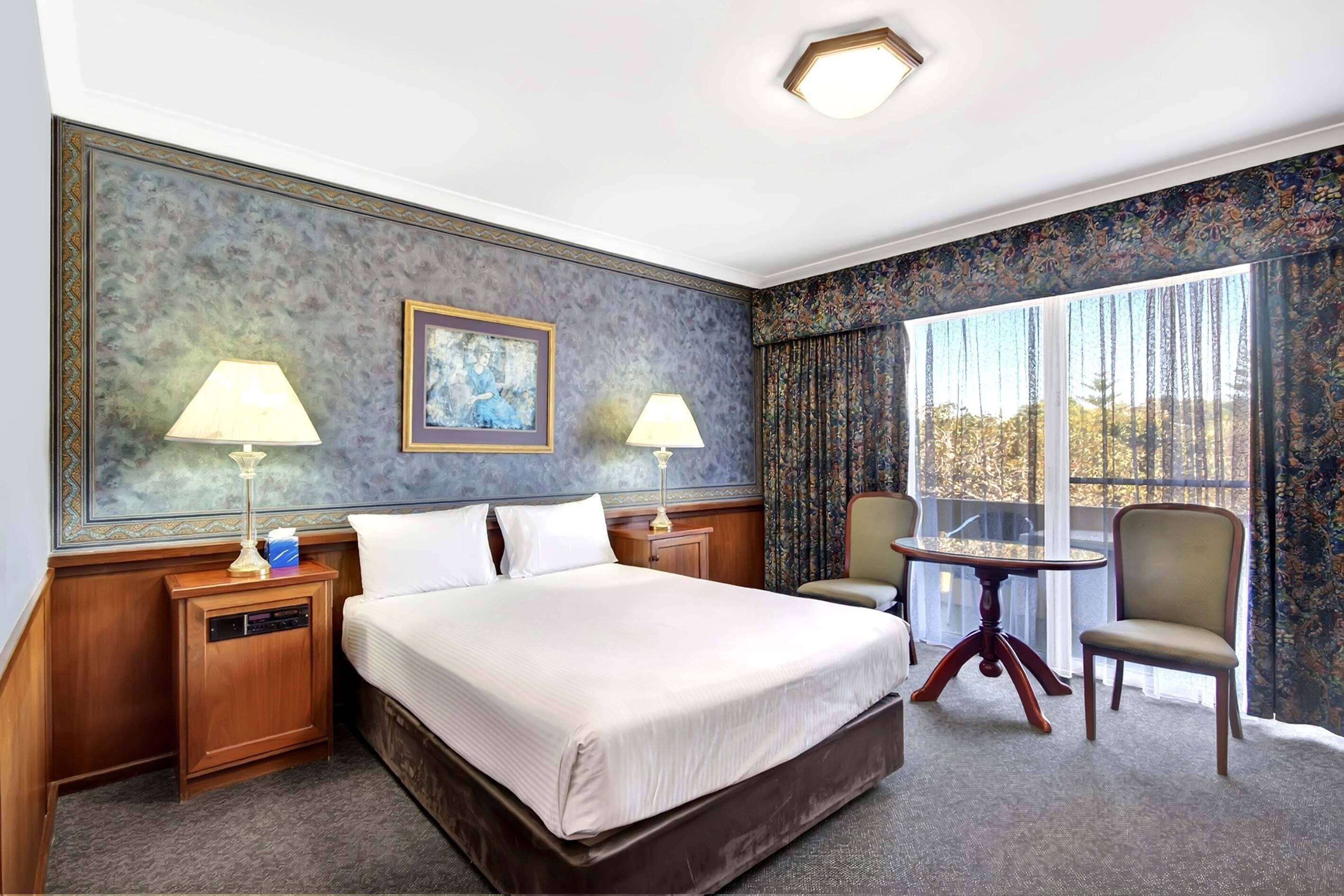 Double Room, 1 Queen Bed | Premium bedding, iron/ironing board, free WiFi, bed sheets