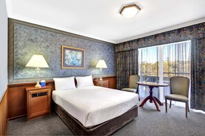 Double Room, 1 Queen Bed | Premium bedding, iron/ironing board, free WiFi, bed sheets