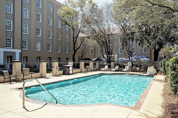 Pool amenities at Hampton Inn Charleston-Historic District
