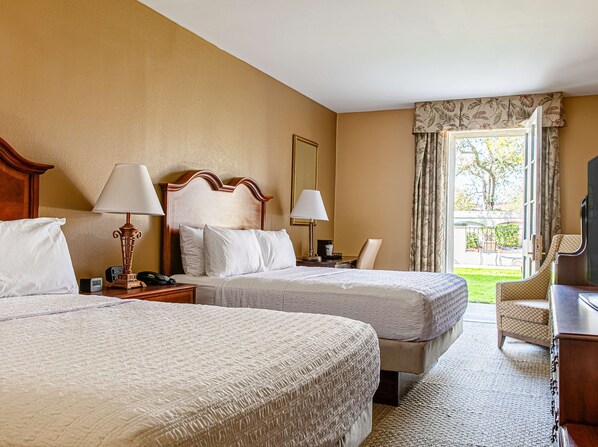 Room, 2 Queen Beds (Courtyard)