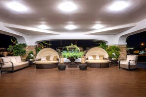 Outdoor pool, pool loungers