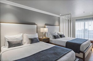 Premium bedding, in-room safe, desk, iron/ironing board