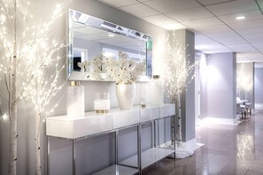 Lobby - The Volare, an Ascend Collection Hotel (San Clemente)