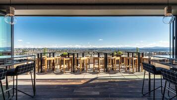 Daily local cuisine breakfast for a fee