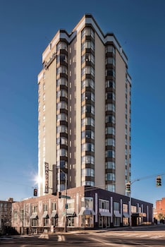 Hotel Exterior at Graduate by Hilton Seattle