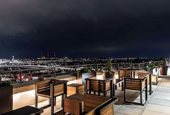 Lunch, dinner, brunch served; American cuisine, alfresco dining  at Graduate by Hilton Seattle
