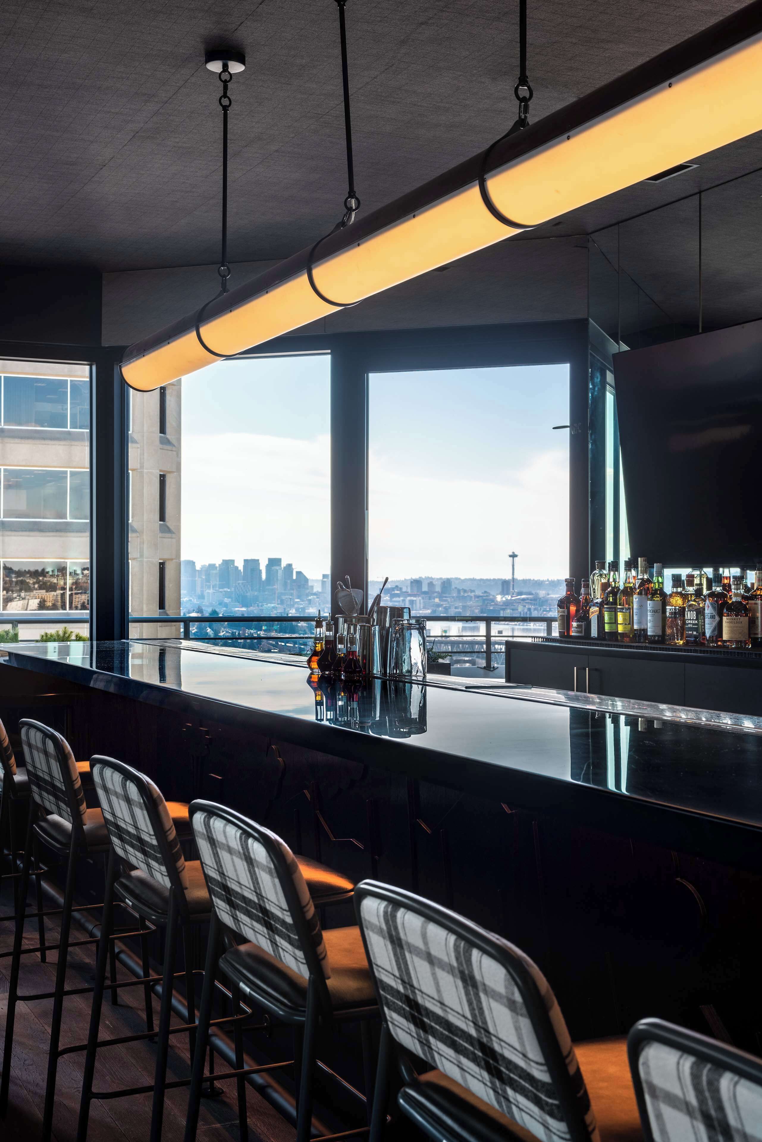 Bar à cocktails, restauration en plein air, ouvert certains jours