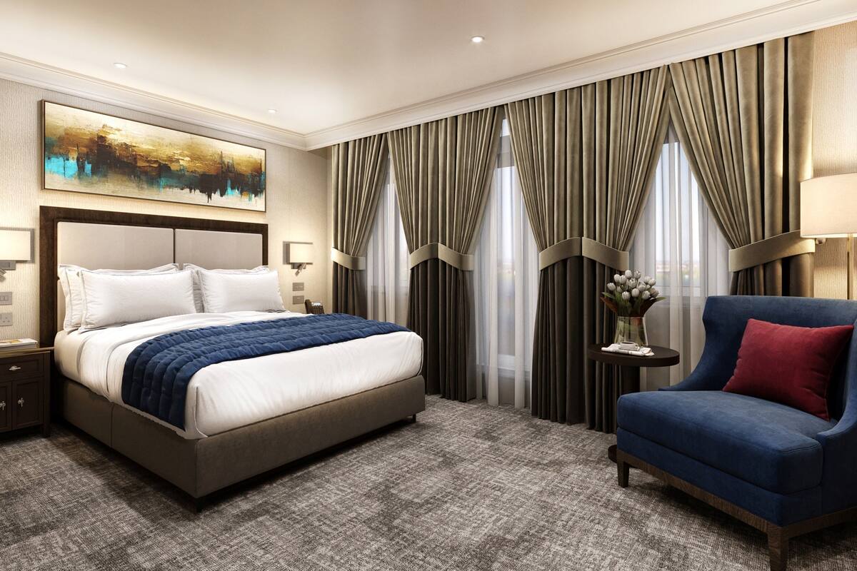 Executive Double Room | Hypo-allergenic bedding, in-room safe, individually furnished, desk