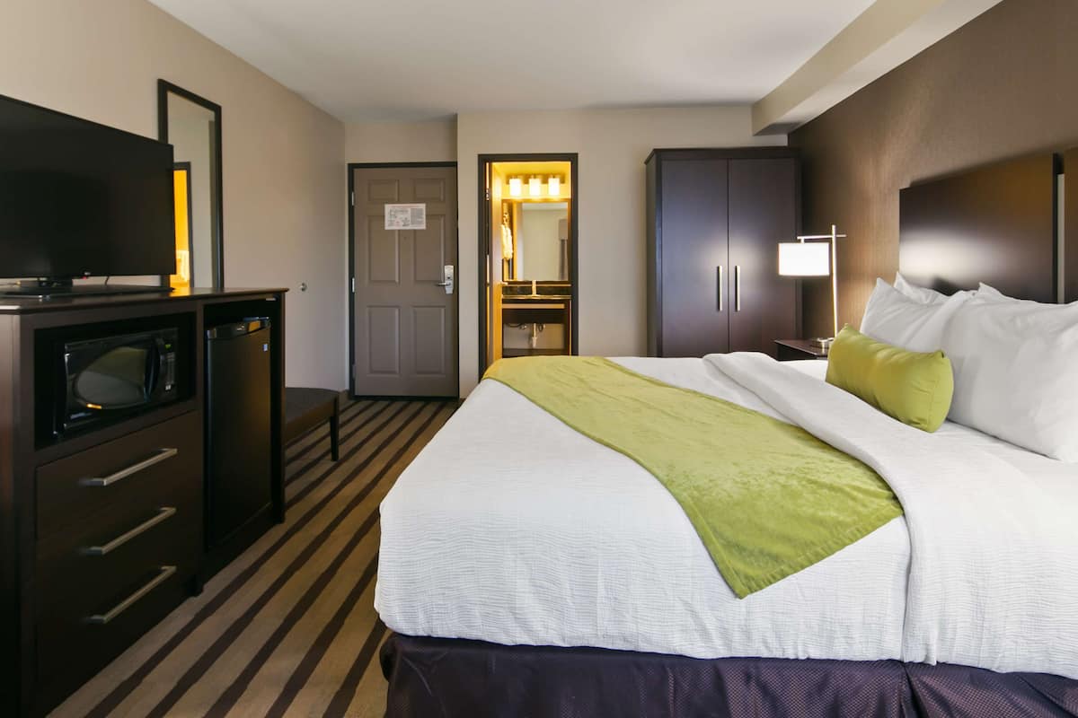 standard room, 2 queen beds, non smoking, refrigerator & microwave | premium bedding, pillow-top beds, desk, blackout curtains