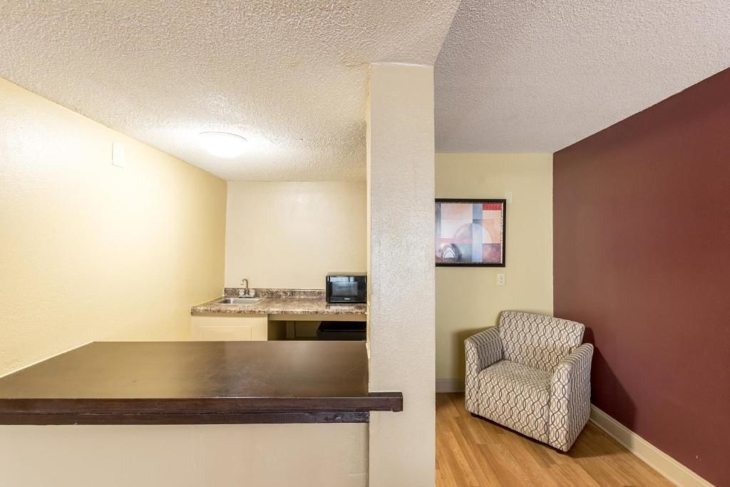 Iron/ironing board, free WiFi