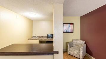 Iron/ironing board, free WiFi