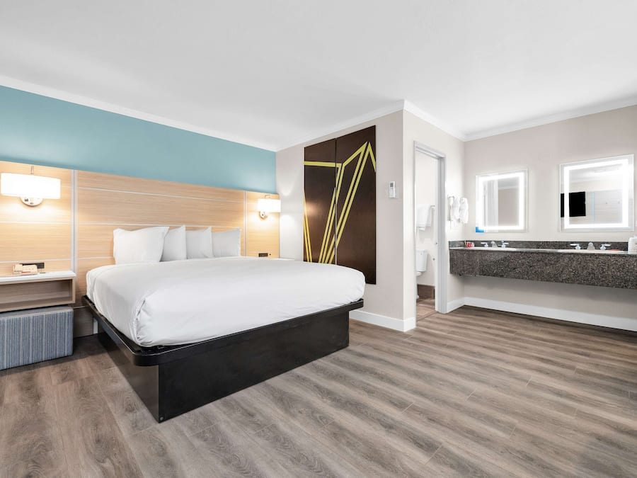 In-room safe, desk, laptop workspace, iron/ironing board