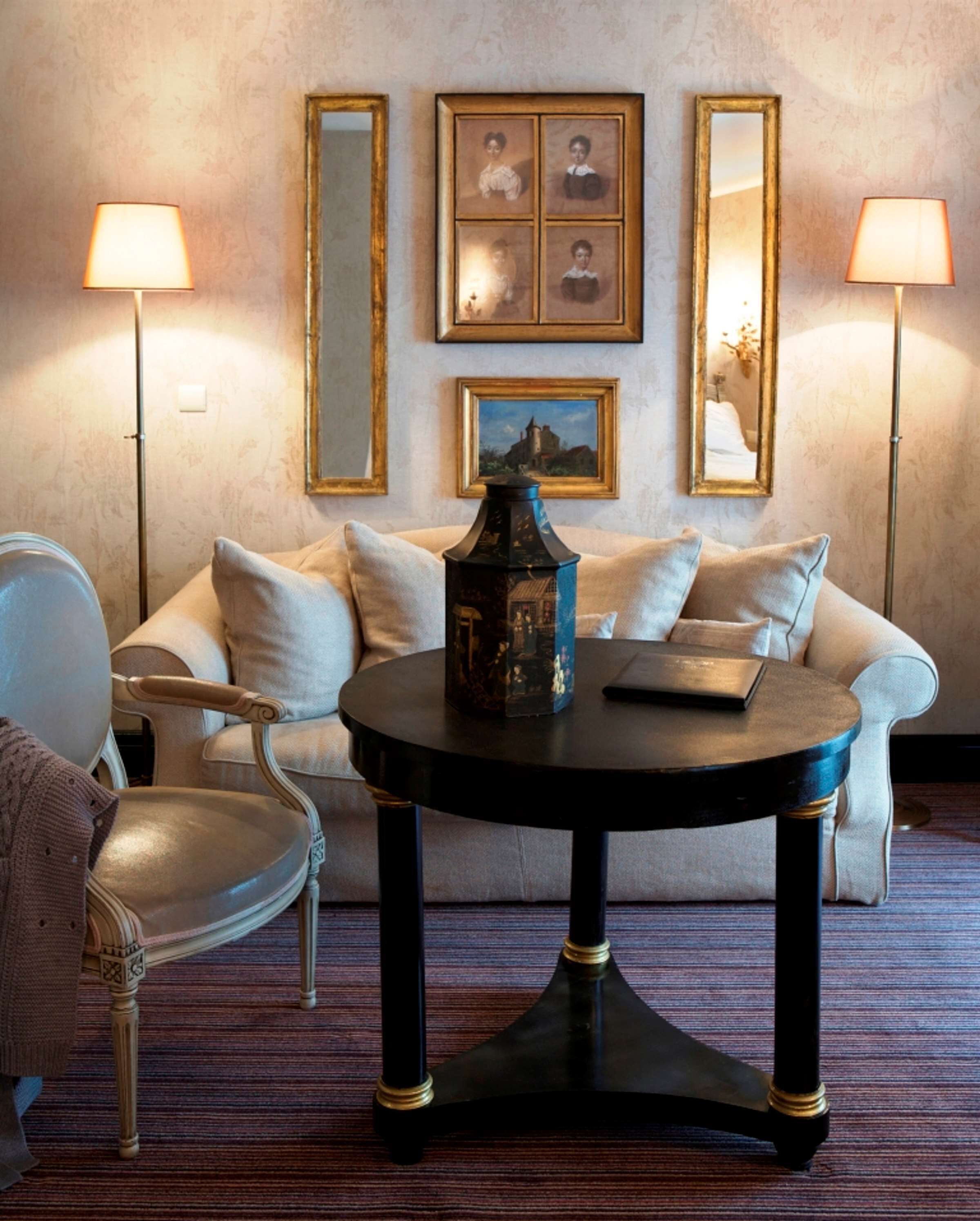 minibar, in-room safe, individually decorated, individually furnished