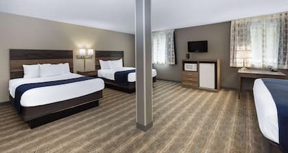 Days Inn & Suites by Wyndham Wisconsin Dells