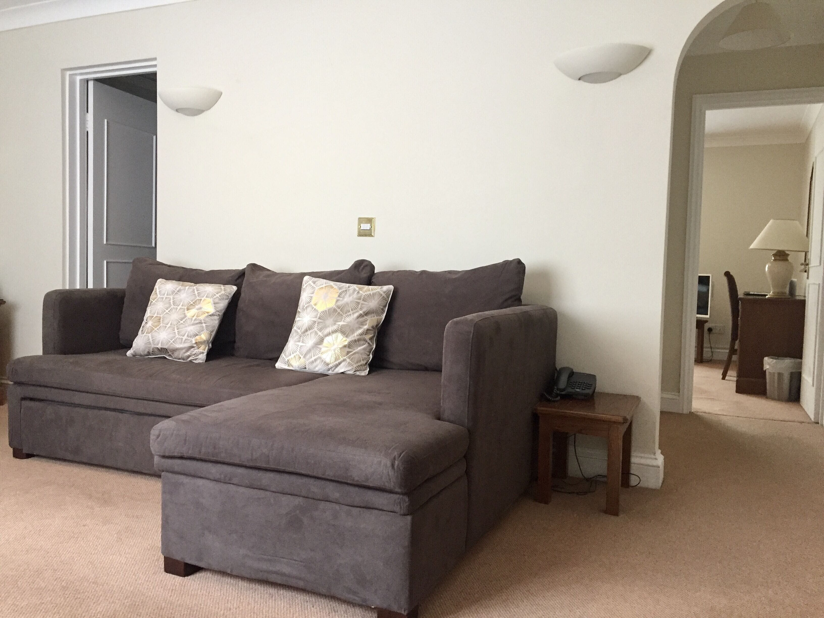 junior suite | desk, iron/ironing board, free wifi, bed sheets