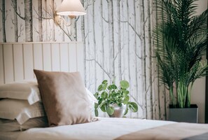 Standard Twin Room | Desk, iron/ironing board, free WiFi, bed sheets - Flackley Ash Country House Hotel (Rye)